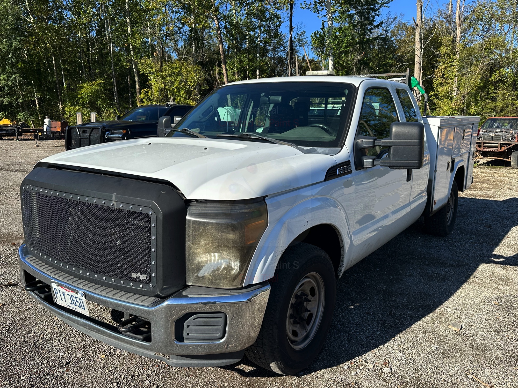 2011 FORD F350 - Image 2